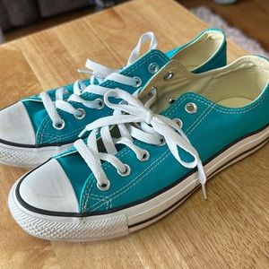 Women’s Converse All Stars, size 8
